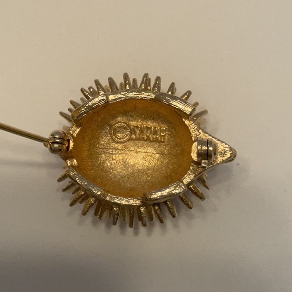 Vintage Sarah Coventry Whimsical Gold Tone Hedgehog Brooch Pin with Brown Eyes - Picture 3 of 9